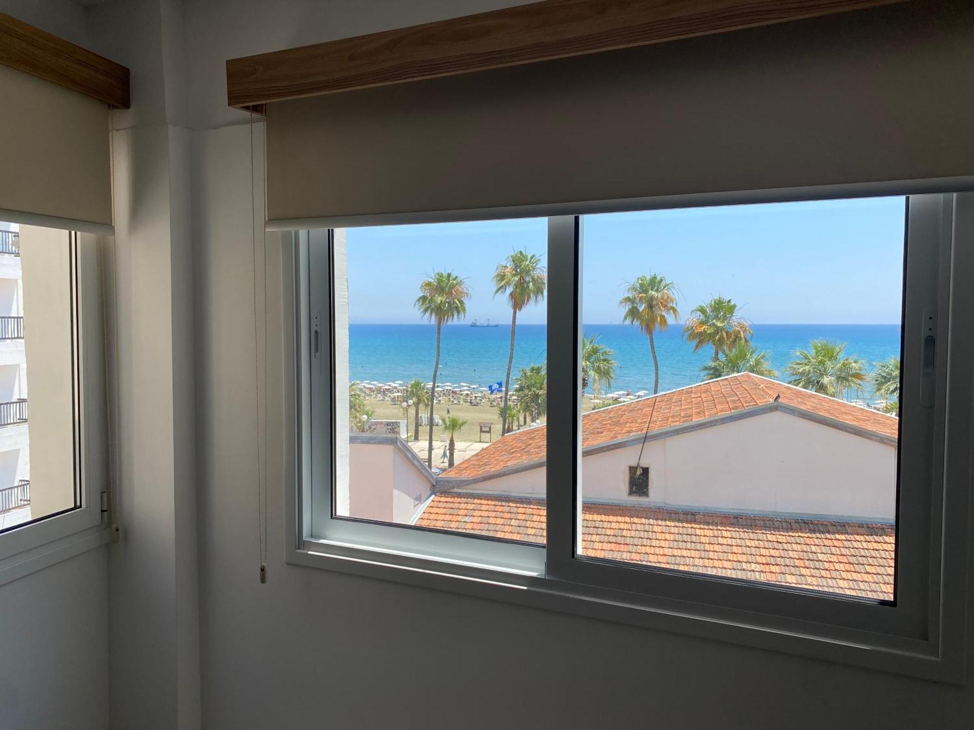 Bay Apartment