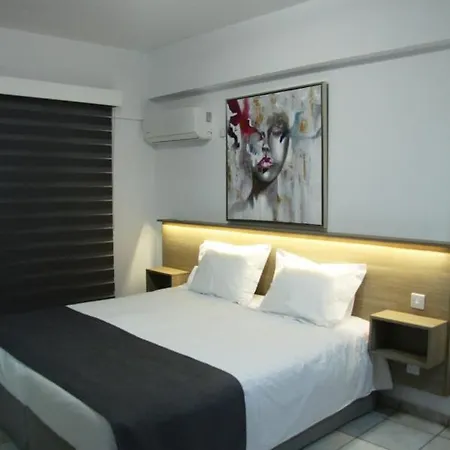 Larnaca Bay Suites Exterior photo