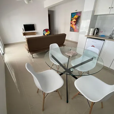 Larnaca Bay Suites Exterior photo