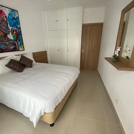 Larnaca Bay Suites Exterior photo