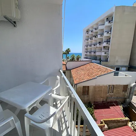 Larnaca Bay Suites Exterior photo
